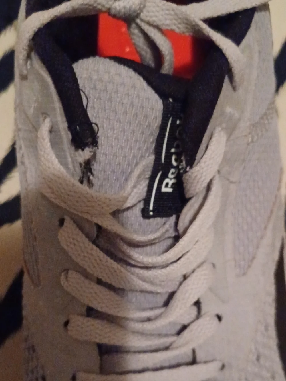 -- Reebok Men's Lightweight Grey Athletic Sneakers Size 8.5